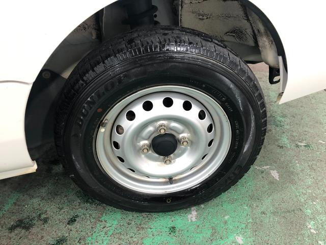 ハイゼットトラック スタンダード 走行56826キロ/FMAMラジオ/マット 1年保証距離無制限 走行距離56826キロ FMAMラジオ 純正フロアマット ドリンクホルダー マニュアルエアコン 取扱説明書 メンテナンスノート(17枚目)