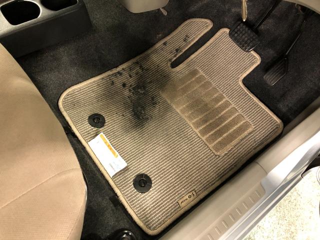 ミライース Ｇ　車検整備付　ワンセグナビ　バックカメラ　車検整備付　ワンセグナビ　バックカメラ　アイドリングストップ　助手席エアバック　純正カーペットマット　一年保証・走行距離無制限走行４０３８３キロ（18枚目）