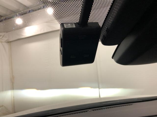 プリウス Ｓ　走行１２０４２キロ／ナビ／バックカメラ／ドラレコ／ＥＴＣ　一年保証・走行距離無制限走行１２０４２キロ　フルセグナビ　ブルートゥース　バックカメラ　ドラレコ　クリアランスソナー　オートライト　ＬＥＤヘッドライト（10枚目）