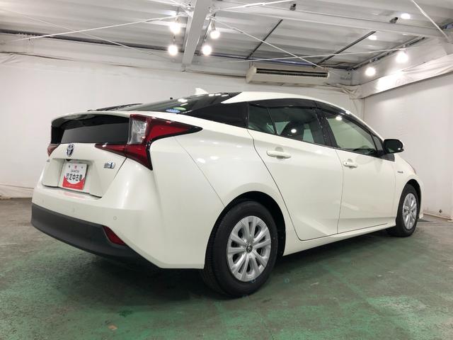 プリウス Ｓ　走行１２０４２キロ／ナビ／バックカメラ／ドラレコ／ＥＴＣ　一年保証・走行距離無制限走行１２０４２キロ　フルセグナビ　ブルートゥース　バックカメラ　ドラレコ　クリアランスソナー　オートライト　ＬＥＤヘッドライト（13枚目）