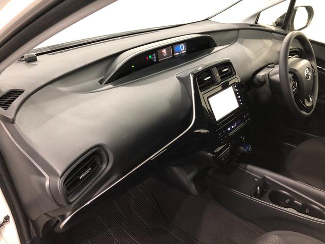 プリウス Ｓ　走行１２０４２キロ／ナビ／バックカメラ／ドラレコ／ＥＴＣ　一年保証・走行距離無制限走行１２０４２キロ　フルセグナビ　ブルートゥース　バックカメラ　ドラレコ　クリアランスソナー　オートライト　ＬＥＤヘッドライト（32枚目）