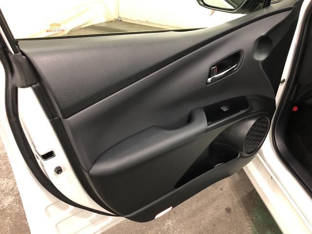 プリウス Ｓ　走行１２０４２キロ／ナビ／バックカメラ／ドラレコ／ＥＴＣ　一年保証・走行距離無制限走行１２０４２キロ　フルセグナビ　ブルートゥース　バックカメラ　ドラレコ　クリアランスソナー　オートライト　ＬＥＤヘッドライト（34枚目）