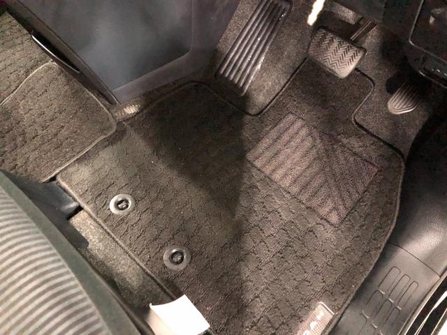 ノア Ｘ　Ｖパッケージ　修復歴／走行７１７４５キロ／ワンセグナビ　１年保証距離無制限　走行距離７１７４５キロ　ワンセグナビ　バックカメラ　ブルートゥース　純正マット　助手席エアバック　両側スライドドア（18枚目）