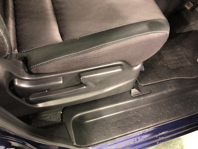 セレナ ハイウェイスター　ＶセレクションＩＩ　走行３７０７４キロ　一年保証・走行距離無制限走行３７０７４キロ　フルセグナビ　ブルートゥース　全周囲カメラ　ＥＴＣ　クリアランスソナー　ＬＥＤヘッドライト　両側電動スライドドア（15枚目）