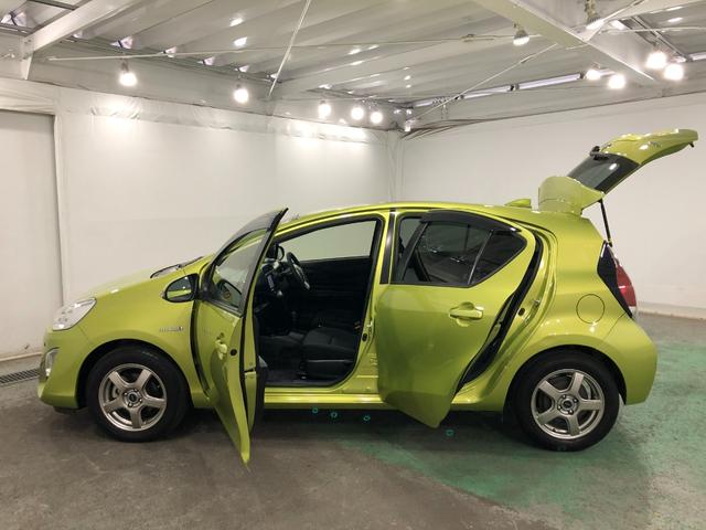 アクア Ｓ　走行２４８６２キロ／フルセグナビ／電動格納式ドアミラー　１年保証距離無制限　走行距離２４８６２キロ　フルセグナビ　カーペットマット　助手席エアバッグ　電動格納式ドアミラー　キーレスエントリー（25枚目）