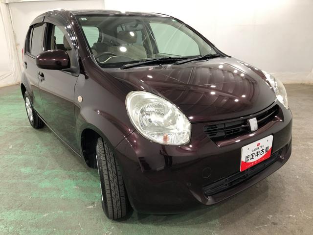 パッソ Ｘ　ユルリ　走行３０６５０キロ／フルセグナビ／ドリンクホルダ　１年保証距離無制限　走行距離３０６０５キロ　フルセグナビ　カーペットマット　助手席エアバッグ　ドリンクホルダー　マニュアルエアコン　電動格納式ドアミラー（9枚目）