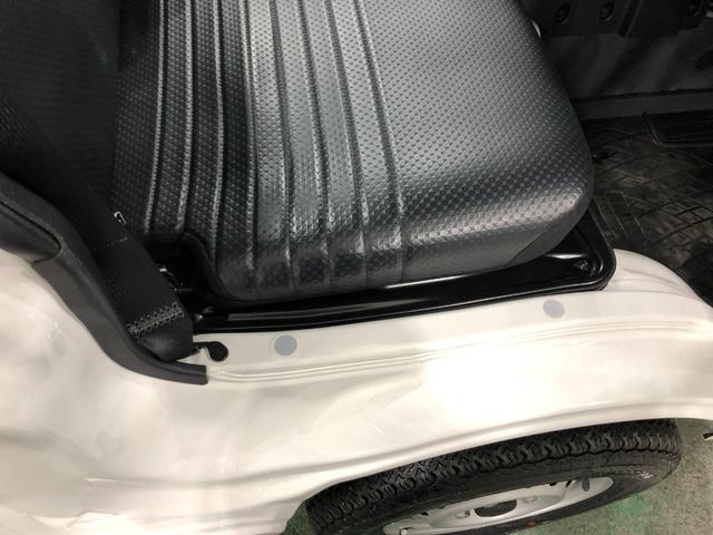 ハイゼットトラック スタンダード　ＭＴ車／走行５７４６キロ／クリアランスソナー　１年保証距離無制限　走行距離５７４６キロ　ＦＭＡＭラジオ　純正フロアマット　クリアランスソナー　オートライト　アイドリングストップ（15枚目）