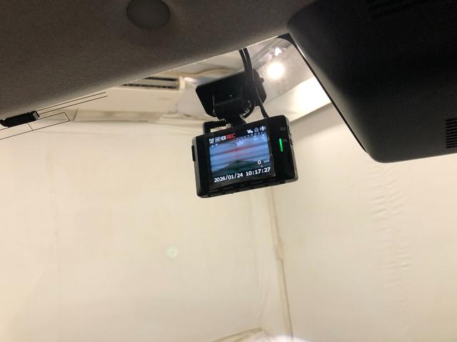 ルーミー カスタムＧ　走行７２３３キロ／純正９型フルセグナビ／ドラレコ　１年保証距離無制限　走行距離７２３３キロ　純正フルセグナビ　バックカメラ　ドラレコ　純正マット　ＬＥＤヘッドランプ　アイドリングストップ　両側電動スライドドア　オート格納式ドアミラー　キーフリー（11枚目）