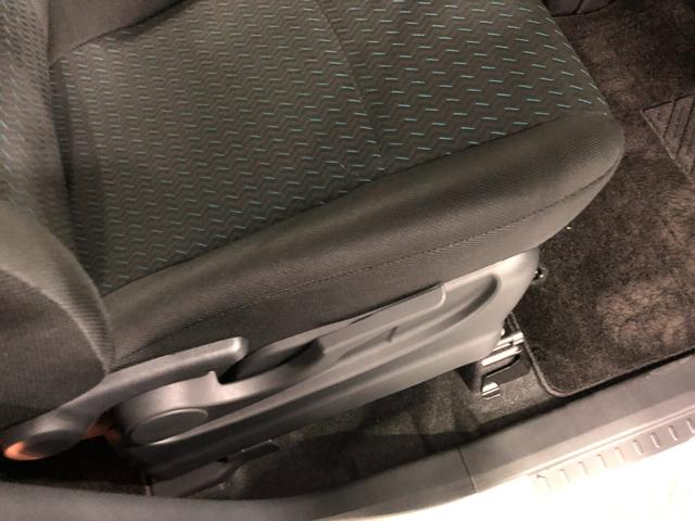 ルーミー カスタムＧ　走行７２３３キロ／純正９型フルセグナビ／ドラレコ　１年保証距離無制限　走行距離７２３３キロ　純正フルセグナビ　バックカメラ　ドラレコ　純正マット　ＬＥＤヘッドランプ　アイドリングストップ　両側電動スライドドア　オート格納式ドアミラー　キーフリー（15枚目）