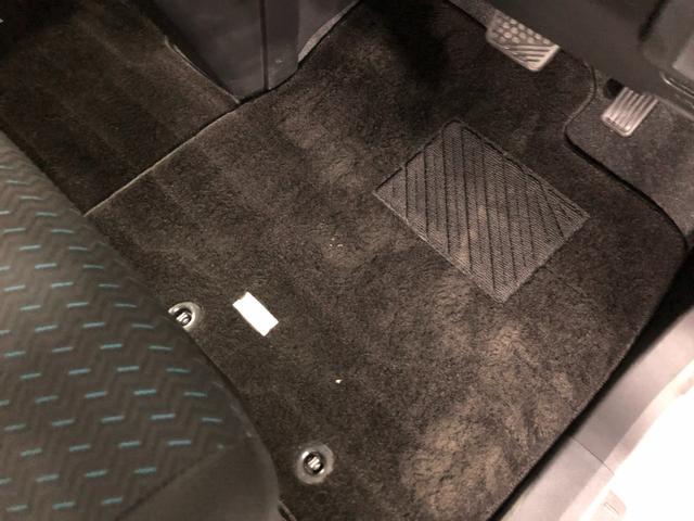 ルーミー カスタムＧ　走行７２３３キロ／純正９型フルセグナビ／ドラレコ　１年保証距離無制限　走行距離７２３３キロ　純正フルセグナビ　バックカメラ　ドラレコ　純正マット　ＬＥＤヘッドランプ　アイドリングストップ　両側電動スライドドア　オート格納式ドアミラー　キーフリー（18枚目）