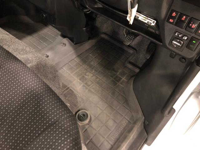 ハイゼットカーゴ クルーズターボＳＡＩＩＩ　タイヤ４本交換付　ナビ　ドラレコ　一年保証・走行距離無制限走行２７３１３キロ　フルセグナビ　ブルートゥース　バックカメラ　ドラレコ　ＥＴＣ　オートライト　ＬＥＤヘッドライト（18枚目）