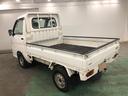 エアコン・パワステ　スペシャル　４ＷＤ／走行７６２８９キロ　１年保証距離無制限　走行距離７６２８９キロ　４ＷＤ　ＦＭＡＭラジオ　純正フロアマット　マニュアルエアコン（16枚目）
