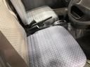エアコン・パワステ　スペシャル　４ＷＤ／走行７６２８９キロ　１年保証距離無制限　走行距離７６２８９キロ　４ＷＤ　ＦＭＡＭラジオ　純正フロアマット　マニュアルエアコン（40枚目）