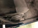 痛みの出やすい運転席シートの角、フロアマット、座面、ともに良好です