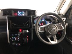 広い展示場の中古車拠点です。約５０から６０台の中古車を展示しております。５名のスタッフが元気良くお出迎えいたします。お気軽にご来店ください♪ 5