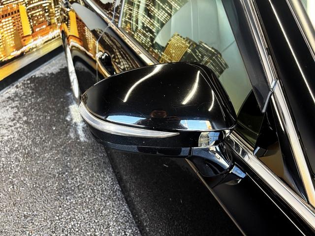 クラウンハイブリッド アスリートＳ　（禁煙車）（黒本革シート）（メーカーＨＤＤナビ）（クルーズコントロール）（シートヒーター＆クーラー）（コーナーセンサー）（パワーシート）（バックカメラ）（ビルトインＥＴＣ）（純正１７インチＡＷ）（25枚目）