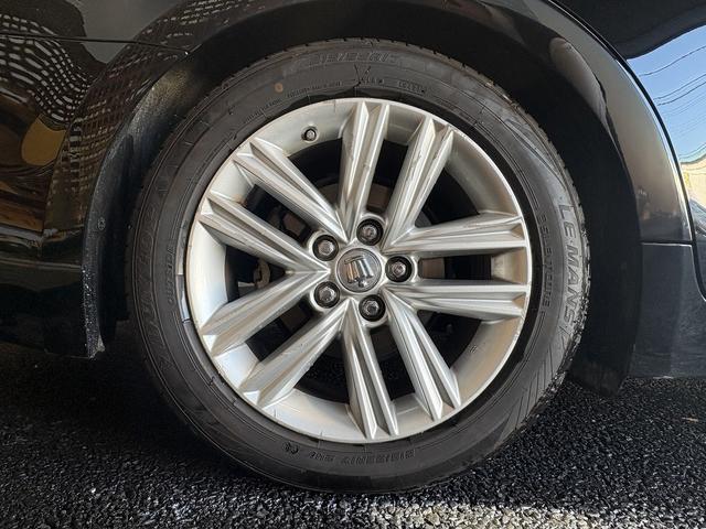 クラウンハイブリッド アスリートＳ　（禁煙車）（黒本革シート）（メーカーＨＤＤナビ）（クルーズコントロール）（シートヒーター＆クーラー）（コーナーセンサー）（パワーシート）（バックカメラ）（ビルトインＥＴＣ）（純正１７インチＡＷ）（28枚目）
