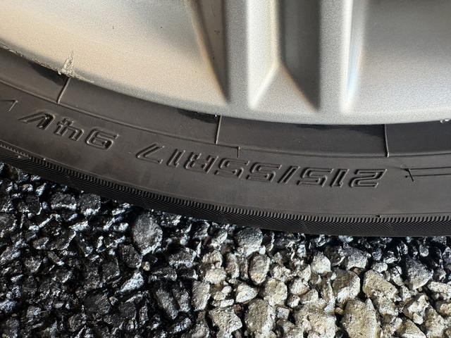 クラウンハイブリッド アスリートＳ　（禁煙車）（黒本革シート）（メーカーＨＤＤナビ）（クルーズコントロール）（シートヒーター＆クーラー）（コーナーセンサー）（パワーシート）（バックカメラ）（ビルトインＥＴＣ）（純正１７インチＡＷ）（29枚目）