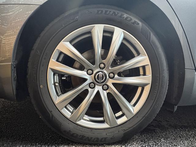フーガハイブリッド ベースグレード　（禁煙車）（後期型）（メーカーＨＤＤナビ）（アラウンドビュー）（レーダークルーズ）（エマージェンシーブレーキ）（コーナーセンサー）（パワーシート）（ビルトインＥＴＣ）（フルセグ）（純正１８インチＡＷ）（44枚目）