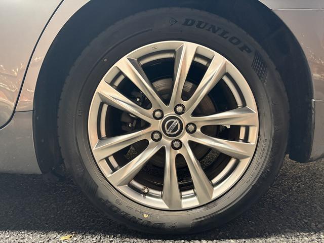 フーガハイブリッド ベースグレード　（禁煙車）（後期型）（メーカーＨＤＤナビ）（アラウンドビュー）（レーダークルーズ）（エマージェンシーブレーキ）（コーナーセンサー）（パワーシート）（ビルトインＥＴＣ）（フルセグ）（純正１８インチＡＷ）（45枚目）