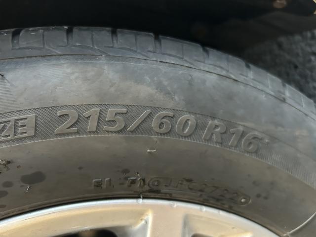 クラウンハイブリッド ロイヤルサルーン　（禁煙車）（メーカーＨＤＤナビ）（レーダークルーズコントロール）（コーナーセンサー）（シートヒーター）（パワーシート）（バックカメラ）（ビルトインＥＴＣ）（フルセグＴＶ）（純正１６インチＡＷ）（32枚目）