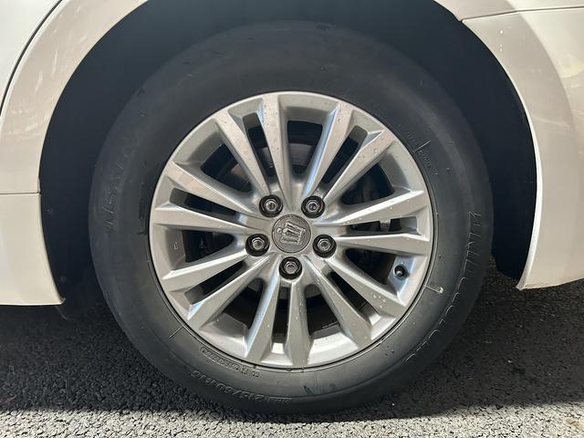 クラウンハイブリッド ロイヤルサルーン　（禁煙車）（メーカーＨＤＤナビ）（レーダークルーズコントロール）（コーナーセンサー）（シートヒーター）（パワーシート）（バックカメラ）（ビルトインＥＴＣ）（フルセグＴＶ）（純正１６インチＡＷ）（35枚目）