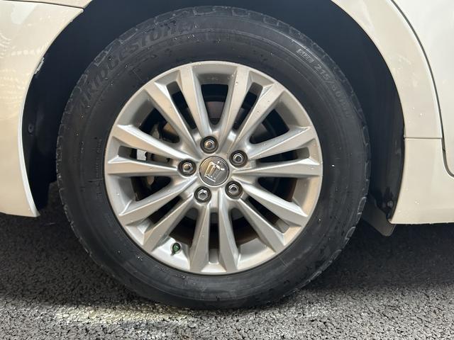 クラウンハイブリッド ロイヤルサルーン　（ワンオーナー）（禁煙車）（ベージュ本革シート）（メーカーナビ）（レーダークルーズコントロール）（コーナーセンサー）（パワーシート）（シートヒーター＆クーラー）（バックカメラ）（純正１６インチＡＷ）（31枚目）