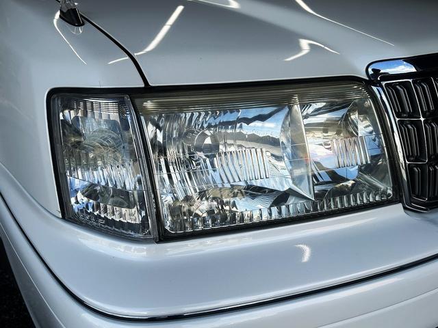 クラウン ロイヤルサルーン　（禁煙車）（後期型）（メーカーＤＶＤナビ）（パワーシート）（後席スイッチ）（ＥＴＣ）（キーレースキー）（オートライト）（ＣＤ再生）（純正１５インチＡＷ）（10枚目）