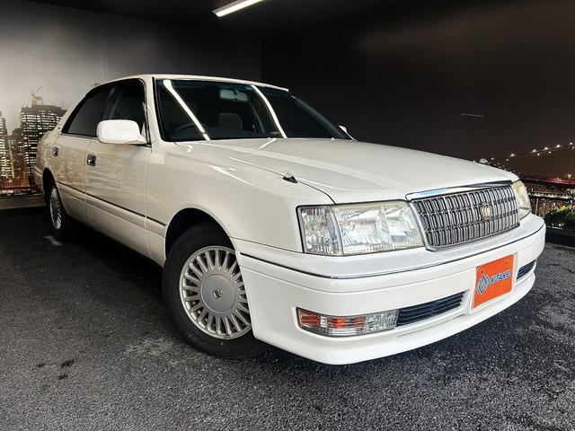 クラウン ロイヤルサルーン　（禁煙車）（後期型）（メーカーＤＶＤナビ）（パワーシート）（後席スイッチ）（ＥＴＣ）（キーレースキー）（オートライト）（ＣＤ再生）（純正１５インチＡＷ）（17枚目）