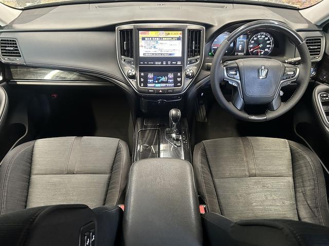 クラウンハイブリッド アスリートS (禁煙車)(後期型)(メーカーSDナビ)(レーダクルーズコントロール)(パワーシート)(シートヒーター)(コーナーセンサー)(バックカメラ)(ビルトインETC)(フルセグ)(純正17インチAW)(5枚目)