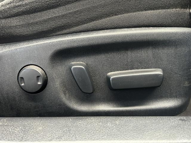 クラウンハイブリッド アスリートS (禁煙車)(後期型)(メーカーSDナビ)(レーダクルーズコントロール)(パワーシート)(シートヒーター)(コーナーセンサー)(バックカメラ)(ビルトインETC)(フルセグ)(純正17インチAW)(10枚目)