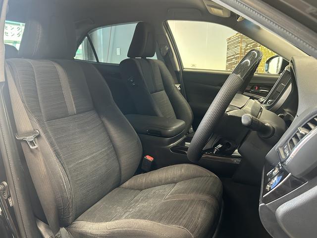 クラウンハイブリッド アスリートS (禁煙車)(後期型)(メーカーSDナビ)(レーダクルーズコントロール)(パワーシート)(シートヒーター)(コーナーセンサー)(バックカメラ)(ビルトインETC)(フルセグ)(純正17インチAW)(17枚目)