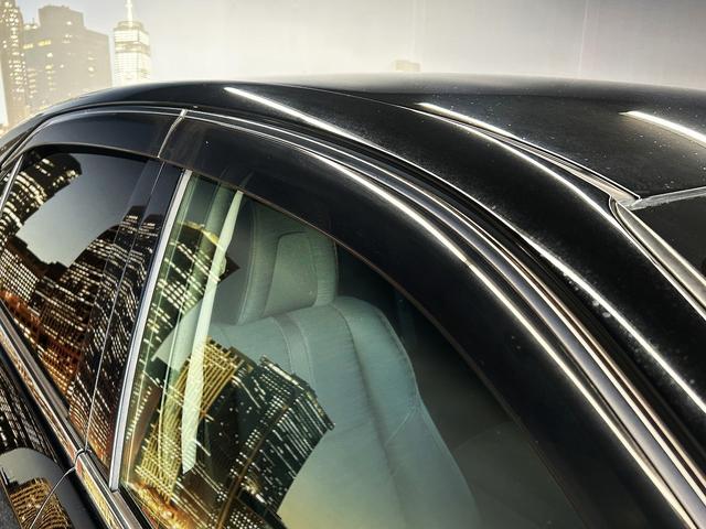 クラウンハイブリッド アスリートS (禁煙車)(後期型)(メーカーSDナビ)(レーダクルーズコントロール)(パワーシート)(シートヒーター)(コーナーセンサー)(バックカメラ)(ビルトインETC)(フルセグ)(純正17インチAW)(28枚目)