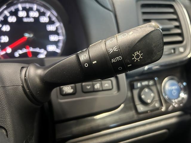 クラウンハイブリッド アスリートS (禁煙車)(後期型)(メーカーSDナビ)(レーダクルーズコントロール)(パワーシート)(シートヒーター)(コーナーセンサー)(バックカメラ)(ビルトインETC)(フルセグ)(純正17インチAW)(37枚目)