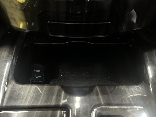 クラウンハイブリッド アスリートS (禁煙車)(後期型)(メーカーSDナビ)(レーダクルーズコントロール)(パワーシート)(シートヒーター)(コーナーセンサー)(バックカメラ)(ビルトインETC)(フルセグ)(純正17インチAW)(43枚目)