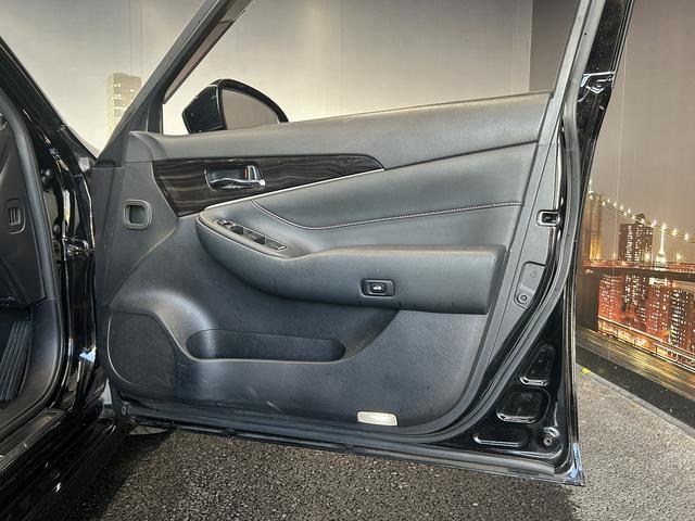 クラウンハイブリッド アスリートS (禁煙車)(後期型)(メーカーSDナビ)(レーダクルーズコントロール)(パワーシート)(シートヒーター)(コーナーセンサー)(バックカメラ)(ビルトインETC)(フルセグ)(純正17インチAW)(49枚目)