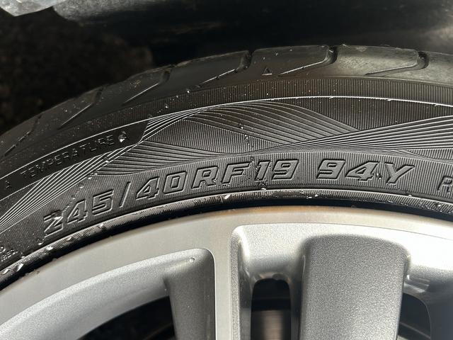 スカイライン 350GT ハイブリッド タイプSP エマージェンシーブレーキ(禁煙車)(黒本革シート)(メーカーSDナビ)(レーダークルーズ)(コーナーセンサー)(シートメモリー)(シートヒーター)(アラウンドビューモニター)(純正19インチAW)(31枚目)