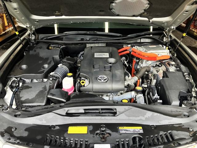 TOYOTA CROWN HYBRID ROYAL SALOON G