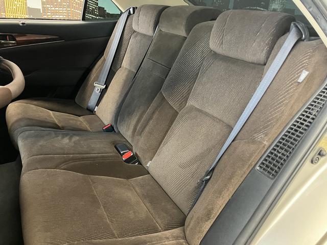 TOYOTA CROWN HYBRID ROYAL SALOON G