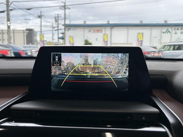クラウンハイブリッド S (禁煙車)(メーカーSDナビ)(レーダクルーズコントロール)(コーナーセンサー)(レーンアシスト)(オートマチックハイビーム)(シートヒーター)(パワーシート)(ETC)(純正17インチAW)(7枚目)
