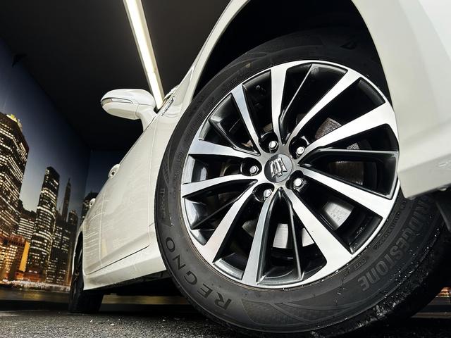 クラウンハイブリッド S (禁煙車)(メーカーSDナビ)(レーダクルーズコントロール)(コーナーセンサー)(レーンアシスト)(オートマチックハイビーム)(シートヒーター)(パワーシート)(ETC)(純正17インチAW)(16枚目)