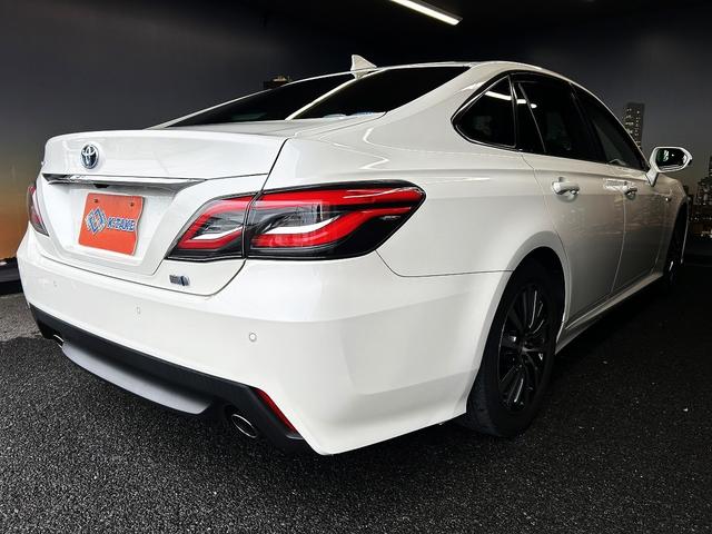 クラウンハイブリッド S (禁煙車)(メーカーSDナビ)(レーダクルーズコントロール)(コーナーセンサー)(レーンアシスト)(オートマチックハイビーム)(シートヒーター)(パワーシート)(ETC)(純正17インチAW)(24枚目)