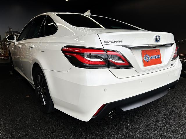 クラウンハイブリッド S (禁煙車)(メーカーSDナビ)(レーダクルーズコントロール)(コーナーセンサー)(レーンアシスト)(オートマチックハイビーム)(シートヒーター)(パワーシート)(ETC)(純正17インチAW)(25枚目)