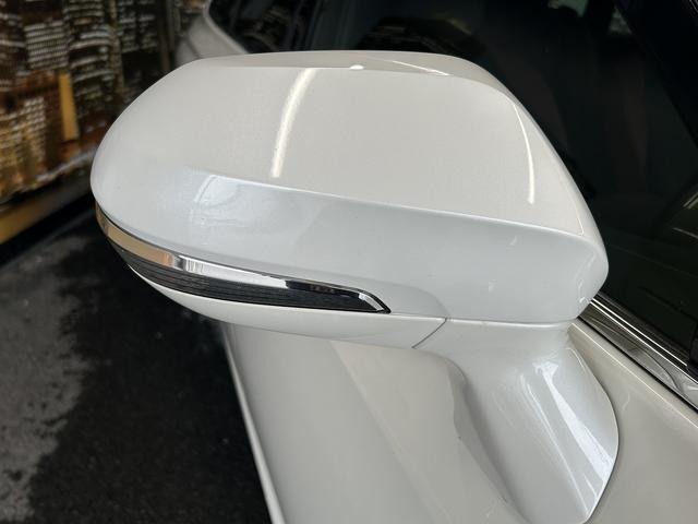 クラウンハイブリッド S (禁煙車)(メーカーSDナビ)(レーダクルーズコントロール)(コーナーセンサー)(レーンアシスト)(オートマチックハイビーム)(シートヒーター)(パワーシート)(ETC)(純正17インチAW)(28枚目)