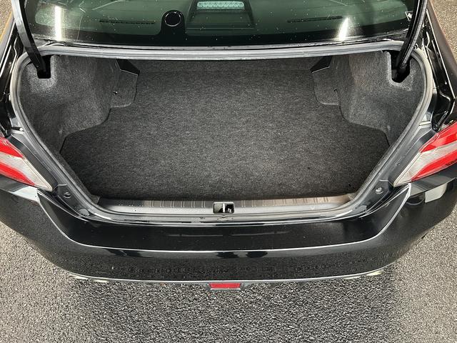 WRX STI STI (禁煙車)(6速MT)(ターボ)(4WD)(社外SDナビ)(黒/赤ハーフレザーシート)(ETC)(ローダウン)(スマートキー&プッシュスタート)(純正18インチAW)(12枚目)