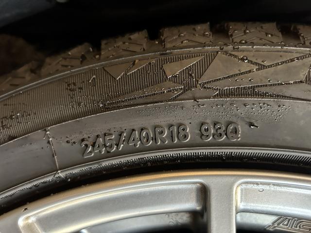 WRX STI STI (禁煙車)(6速MT)(ターボ)(4WD)(社外SDナビ)(黒/赤ハーフレザーシート)(ETC)(ローダウン)(スマートキー&プッシュスタート)(純正18インチAW)(25枚目)