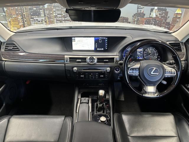 GS GS300h バージョンL プリクラッシュ(禁煙車)(後期型)(黒本革シート)(メーカーSDナビ)(レーダークルーズ)(レーンキープアシスト)(後席コンソールスイッチ)(電動リアサンシェード)(ETC)(純正18インチAW)(5枚目)