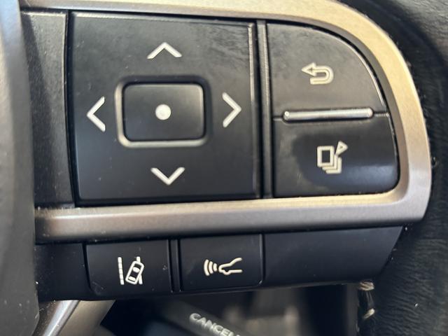 GS GS300h バージョンL プリクラッシュ(禁煙車)(後期型)(黒本革シート)(メーカーSDナビ)(レーダークルーズ)(レーンキープアシスト)(後席コンソールスイッチ)(電動リアサンシェード)(ETC)(純正18インチAW)(9枚目)