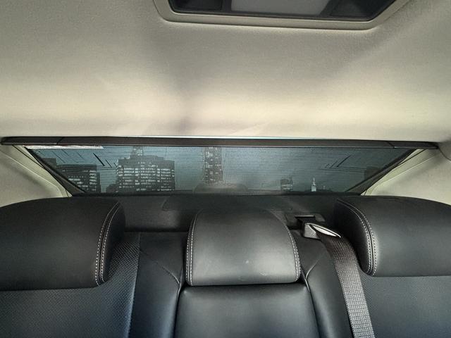 GS GS300h バージョンL プリクラッシュ(禁煙車)(後期型)(黒本革シート)(メーカーSDナビ)(レーダークルーズ)(レーンキープアシスト)(後席コンソールスイッチ)(電動リアサンシェード)(ETC)(純正18インチAW)(13枚目)