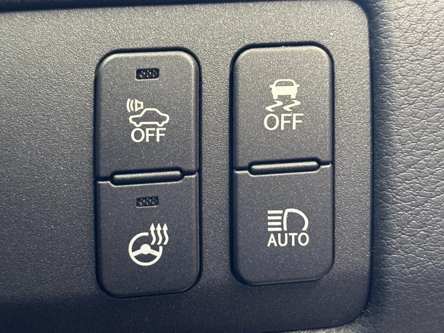 GS GS300h バージョンL プリクラッシュ(禁煙車)(後期型)(黒本革シート)(メーカーSDナビ)(レーダークルーズ)(レーンキープアシスト)(後席コンソールスイッチ)(電動リアサンシェード)(ETC)(純正18インチAW)(14枚目)